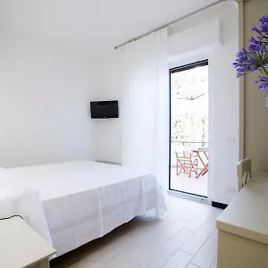 via-santanna.hotelitalianriviera.com/