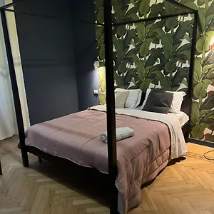 Hostel Family, Milan