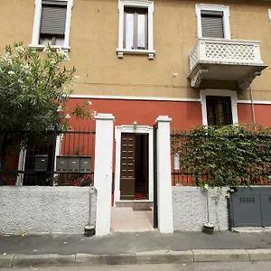 Bed & Breakfast Emilia, Milan